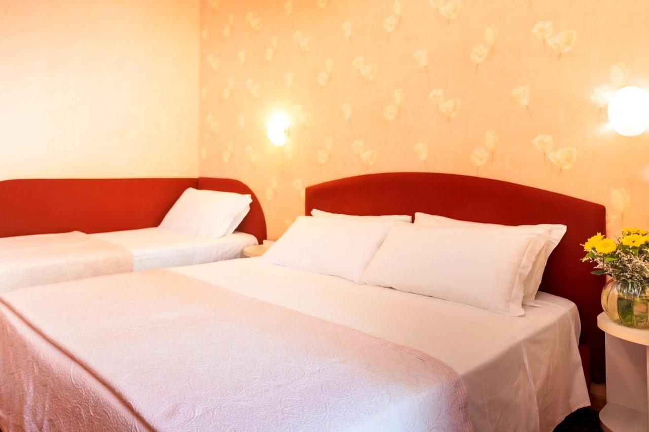 Hotel Souvenir Bellaria-Igea Marina Zewnętrze zdjęcie